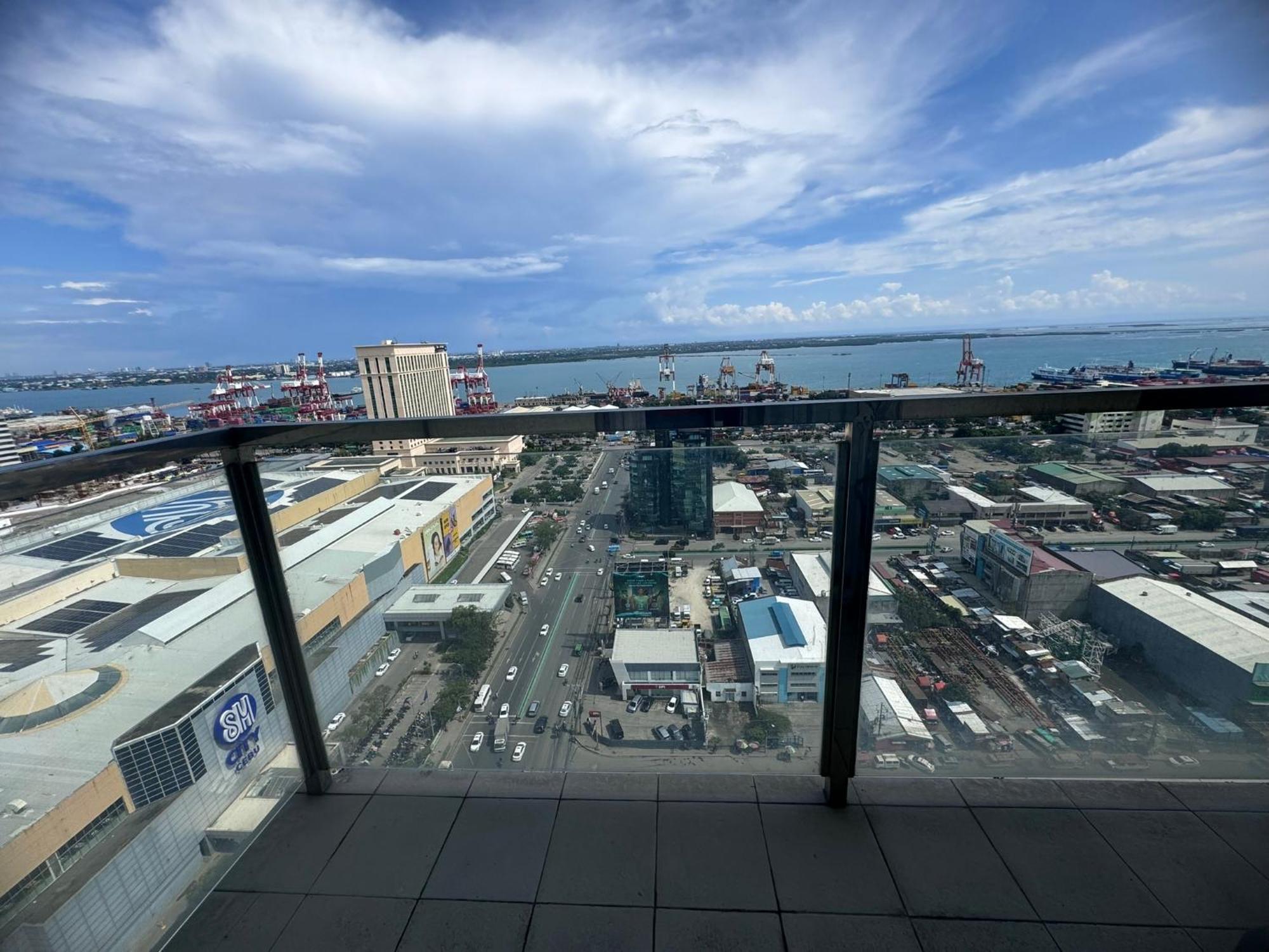 Luxanos Condo Place- Sunvida Tower Cebu Εξωτερικό φωτογραφία